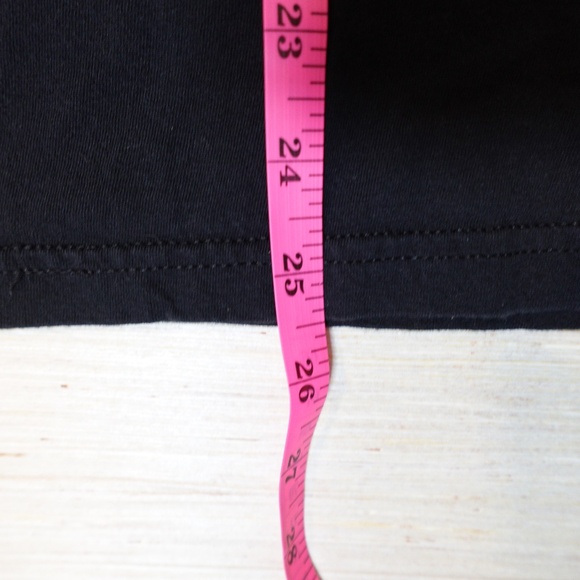 Civil Clothing “Celebrate Difference” Graphic Tee Men’s Medium Black Red Statue - Picture 6 of 6